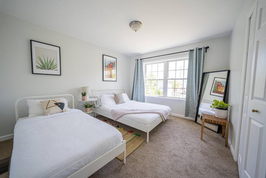 3br 2ba Near Hard Rock Ocean *