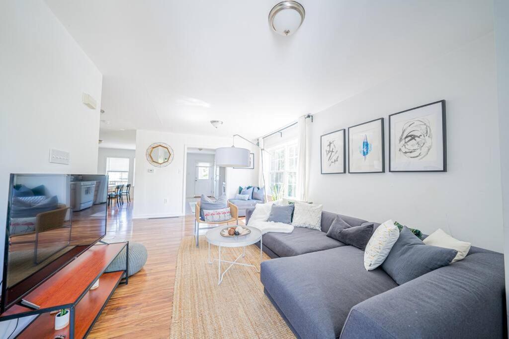 3br 2ba Near Hard Rock Ocean