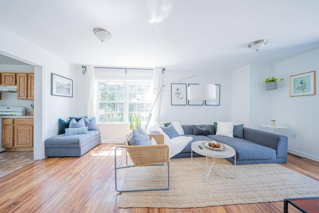 3br 2ba Near Hard Rock Ocean